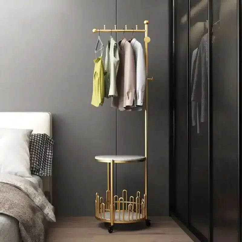 Porte-manteau vertical à roulettes en acier inoxydable 4 crochets