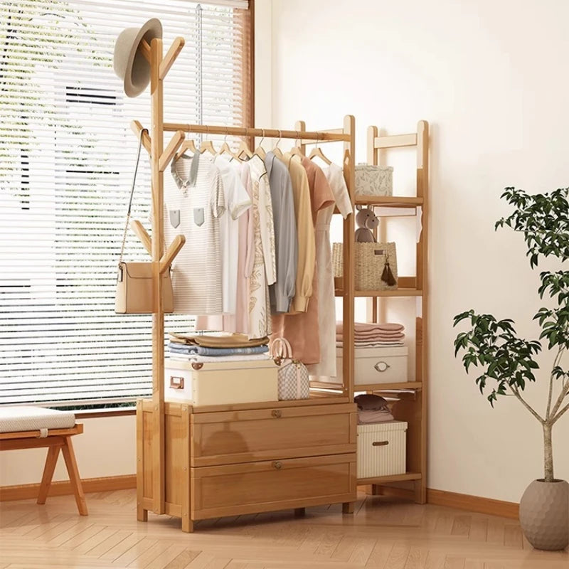 Portant vêtements vertical en bois avec 4 crochets, très solide