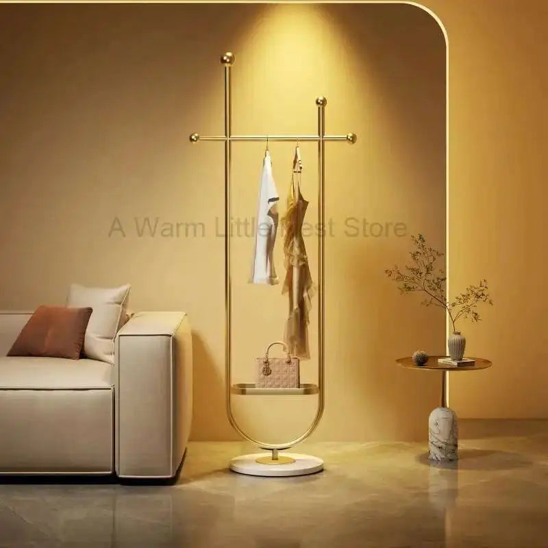 Portant vêtements autoportant esthétique et gain de place